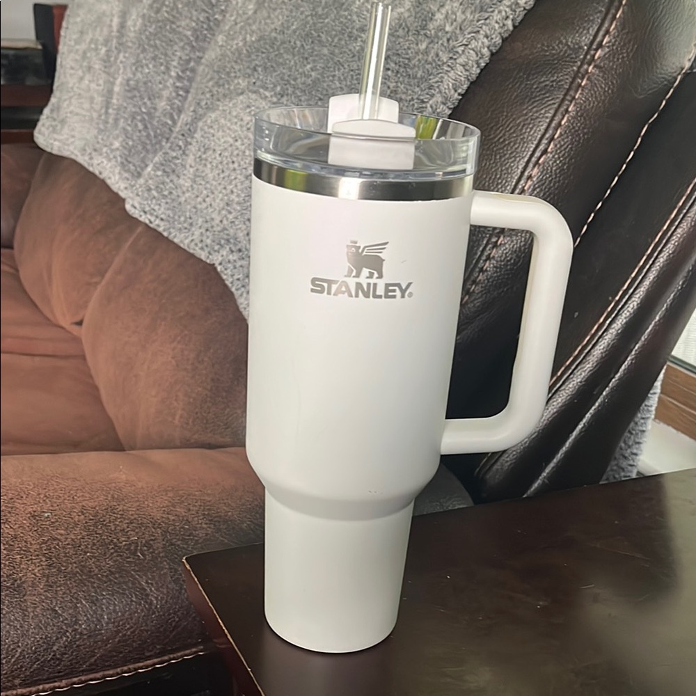 Stanley Classic White Travel Mug with Handle